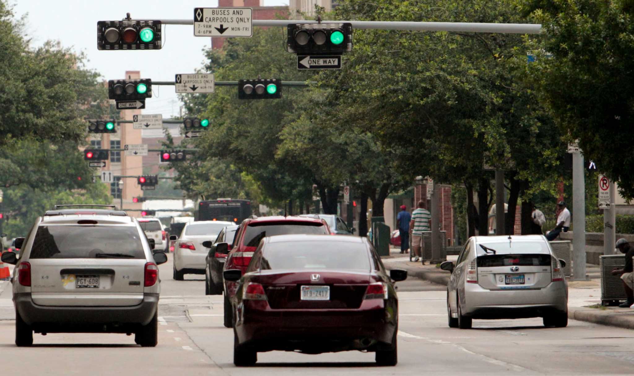 Another procurement battle for traffic signals looms at Miami-Dade County