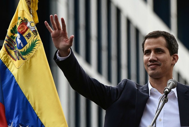 Politicians in the 305 react to Venezuelan crisis, support Guaidó