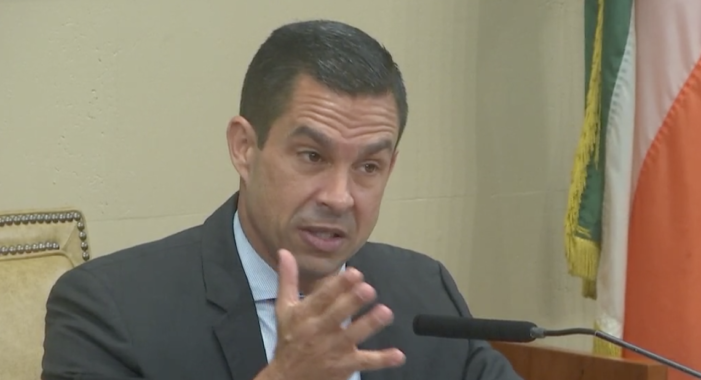 Coral Gables commission pay raise is red herring for Lying Vince Lago