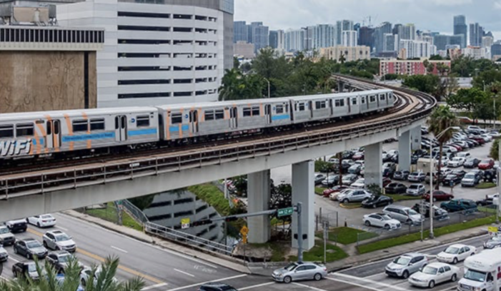 Poll asks voters if $2.5 bil bond sounds better with MetroRail expansion in it