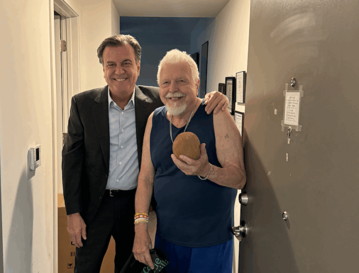 Alex Diaz de la Portilla is knocking, giving out mameys to be Miami mayor