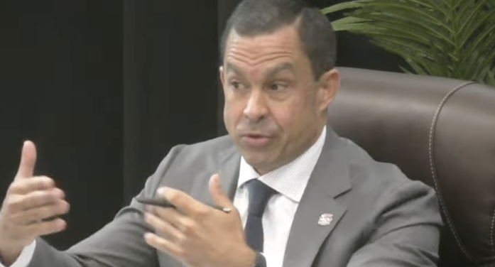 ‘No conflict here’: Coral Gables Mayor Vince Lago votes on ally’s variance